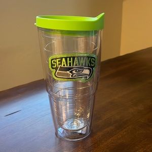 Tervis Seattle Seahawks 24 oz insulated cup NWOT Christmas